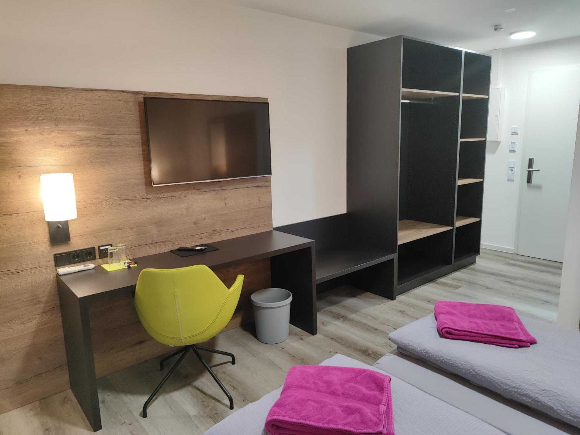 Hotel Gaestehaus Stock Zimmer Sahnehaeuble ฟรีดริชส์ฮาเฟน ภายนอก รูปภาพ