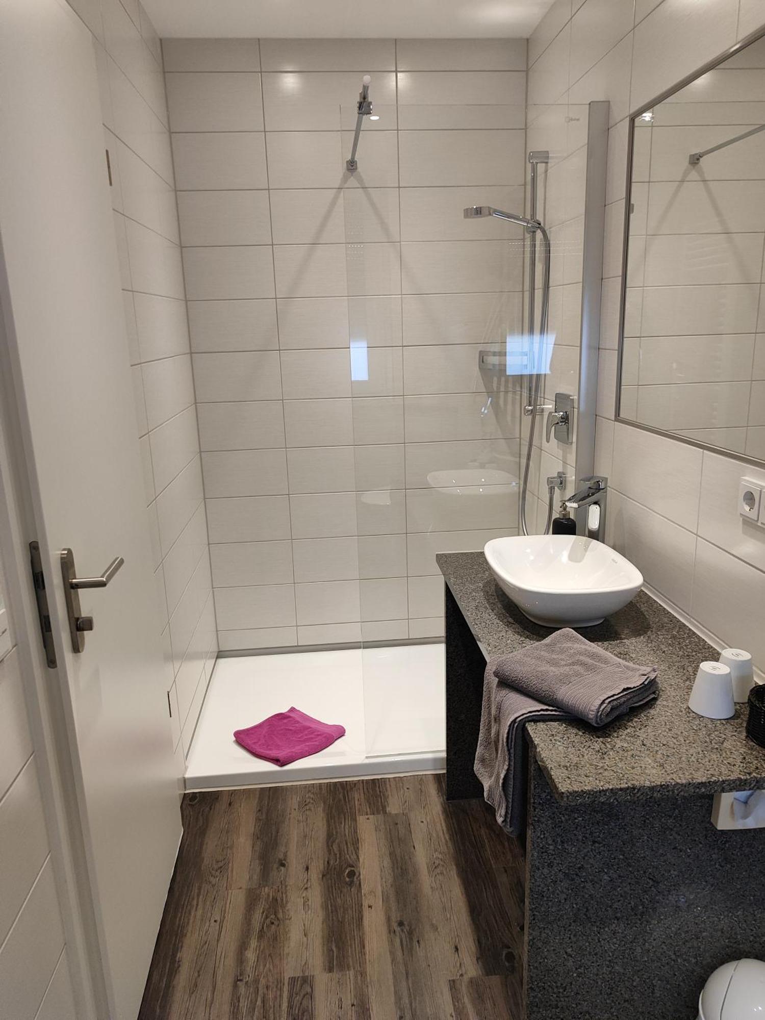 Hotel Gaestehaus Stock Zimmer Sahnehaeuble ฟรีดริชส์ฮาเฟน ภายนอก รูปภาพ