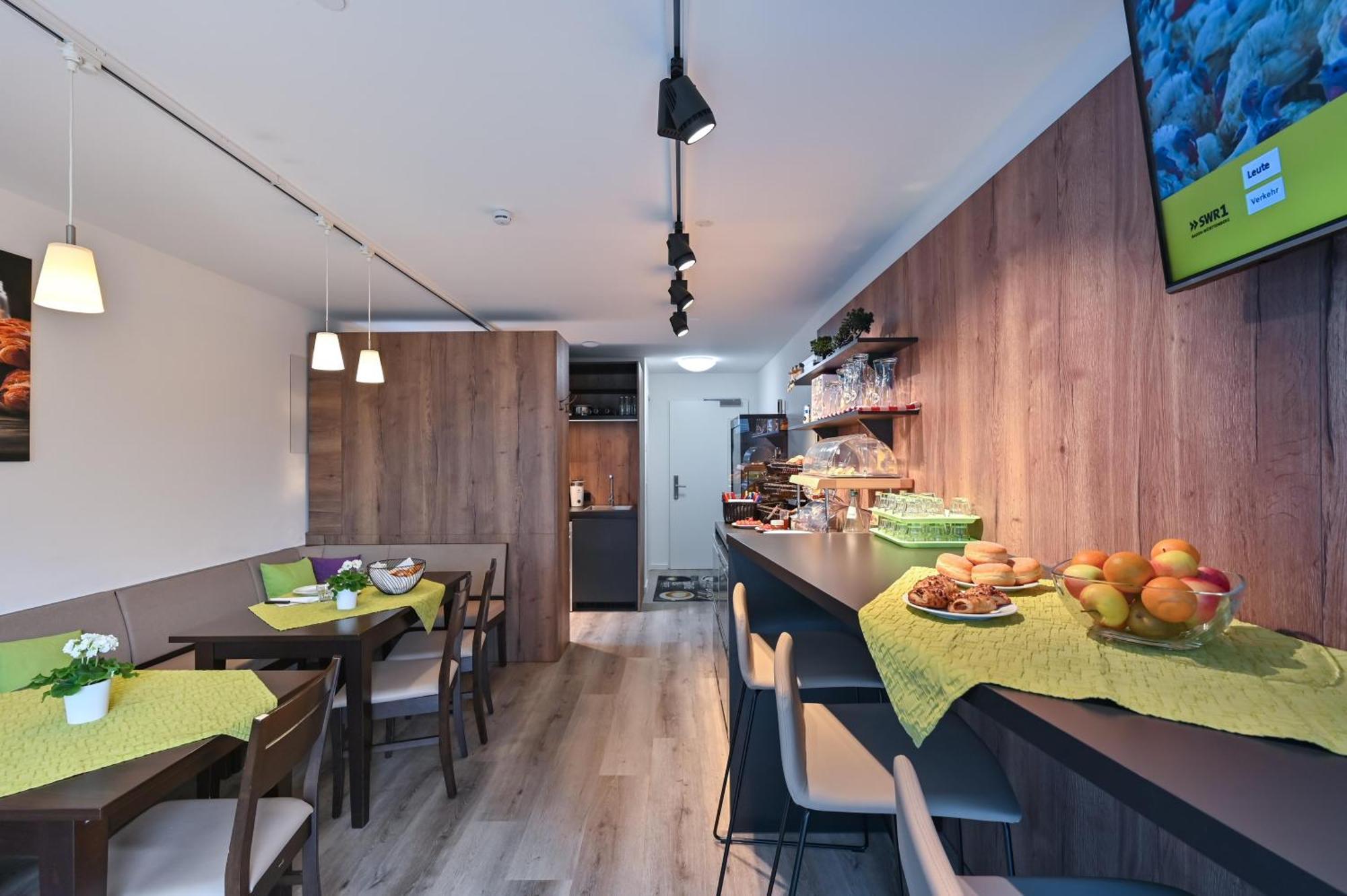 Hotel Gaestehaus Stock Zimmer Sahnehaeuble ฟรีดริชส์ฮาเฟน ภายนอก รูปภาพ
