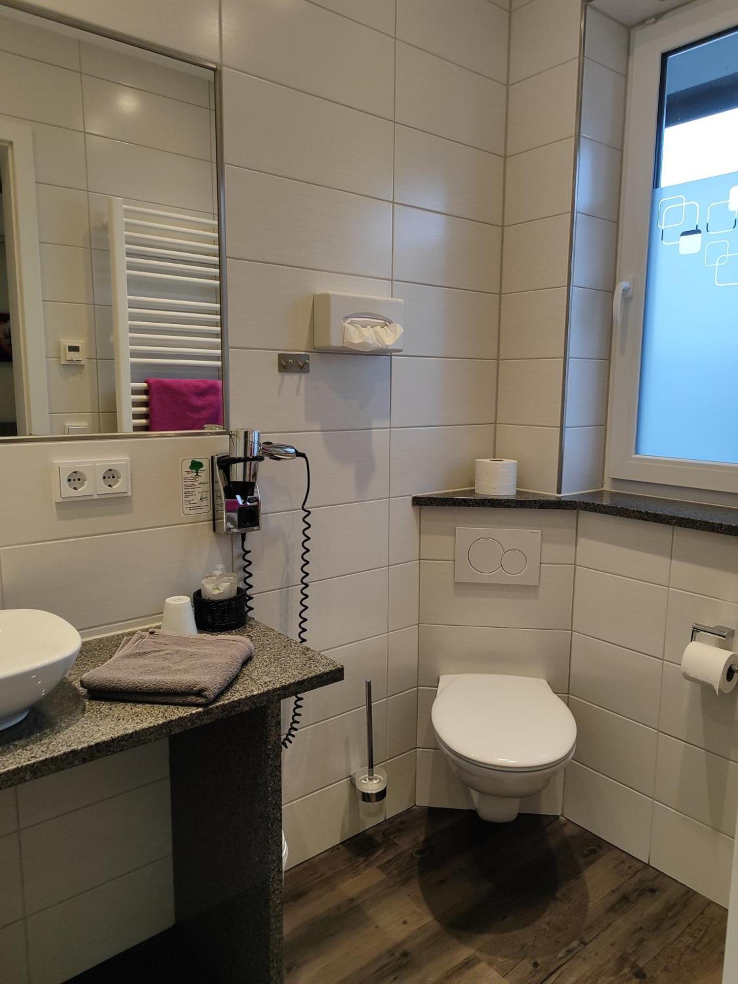 Hotel Gaestehaus Stock Zimmer Sahnehaeuble ฟรีดริชส์ฮาเฟน ภายนอก รูปภาพ