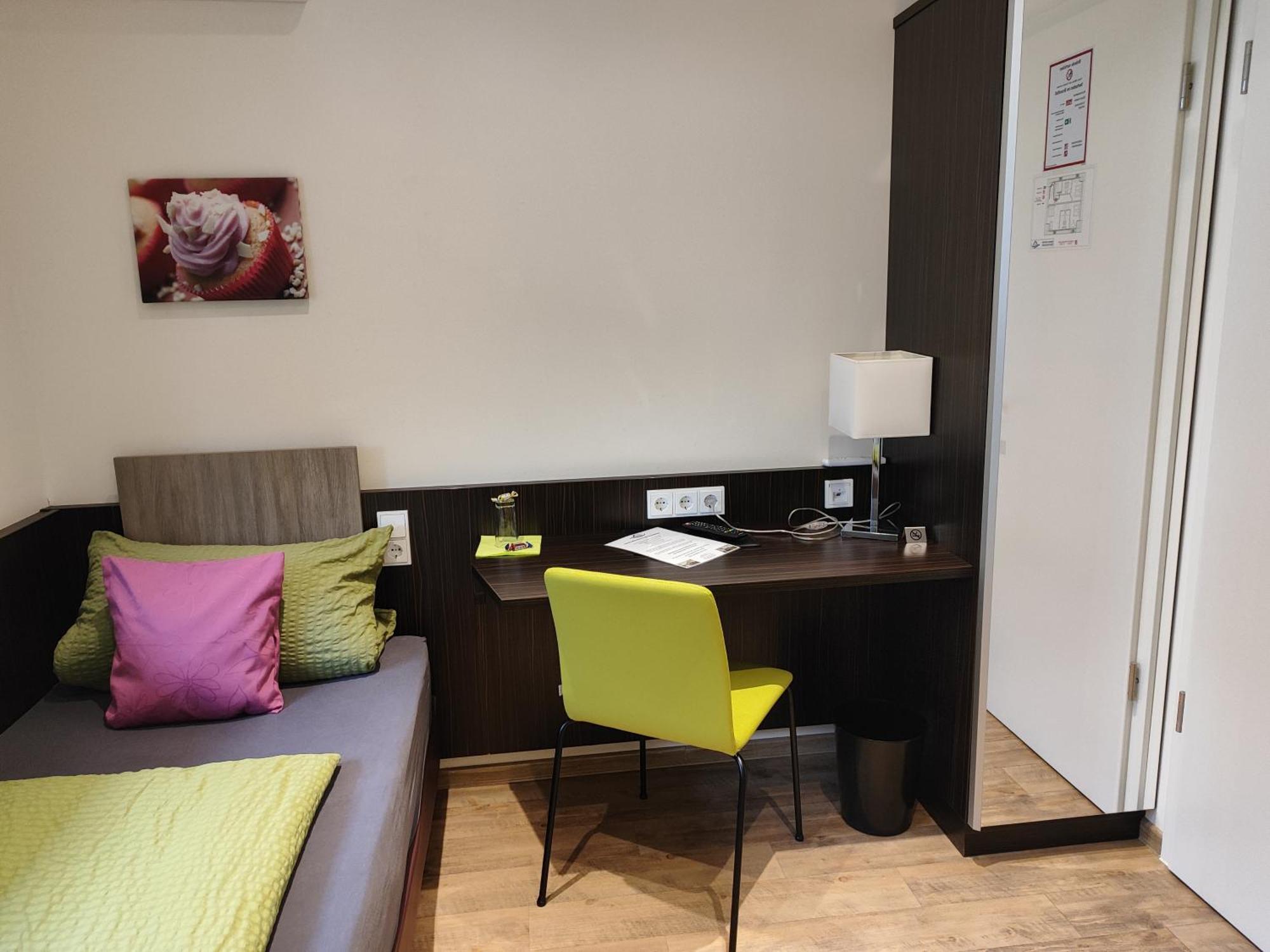Hotel Gaestehaus Stock Zimmer Sahnehaeuble ฟรีดริชส์ฮาเฟน ภายนอก รูปภาพ
